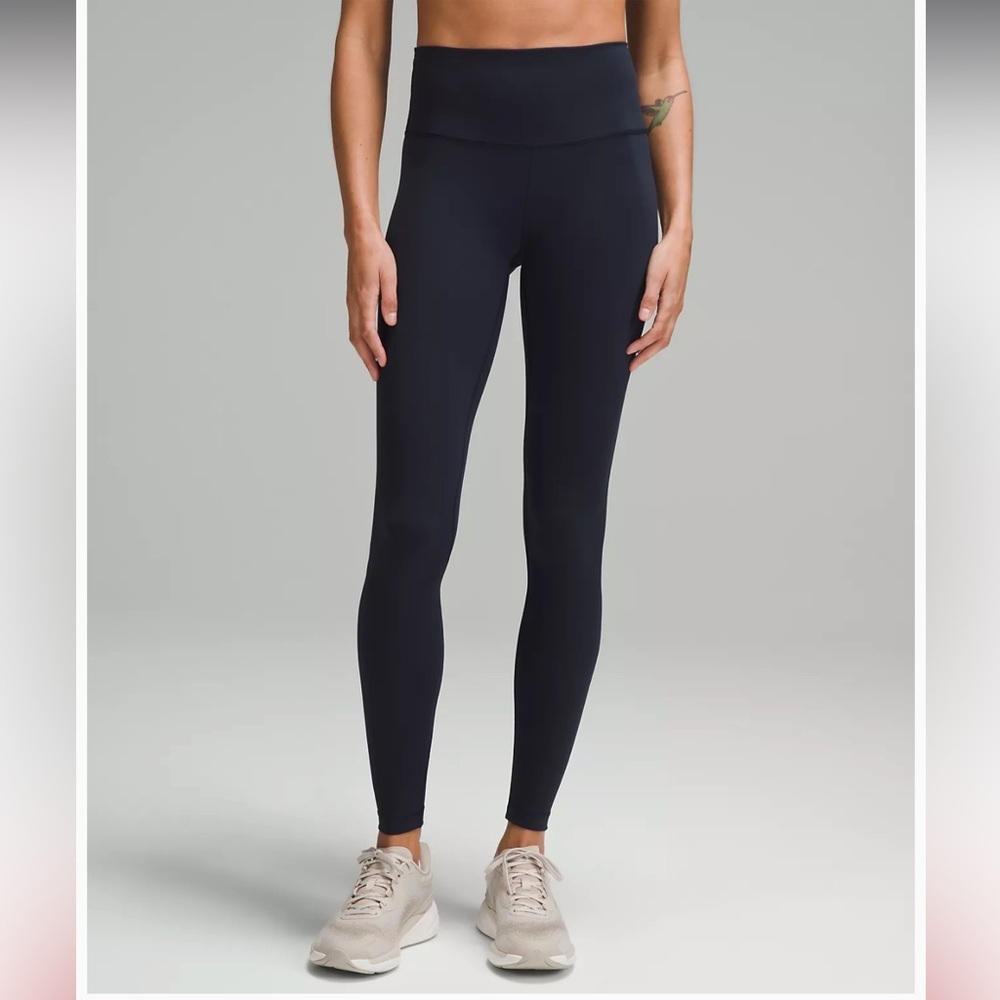 710. Lululemon athletica Wunder train HR tight 28” size 4 true navy NWT 💙